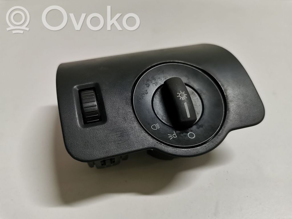 Light switch   AE5T13D061AA,AR3313D168