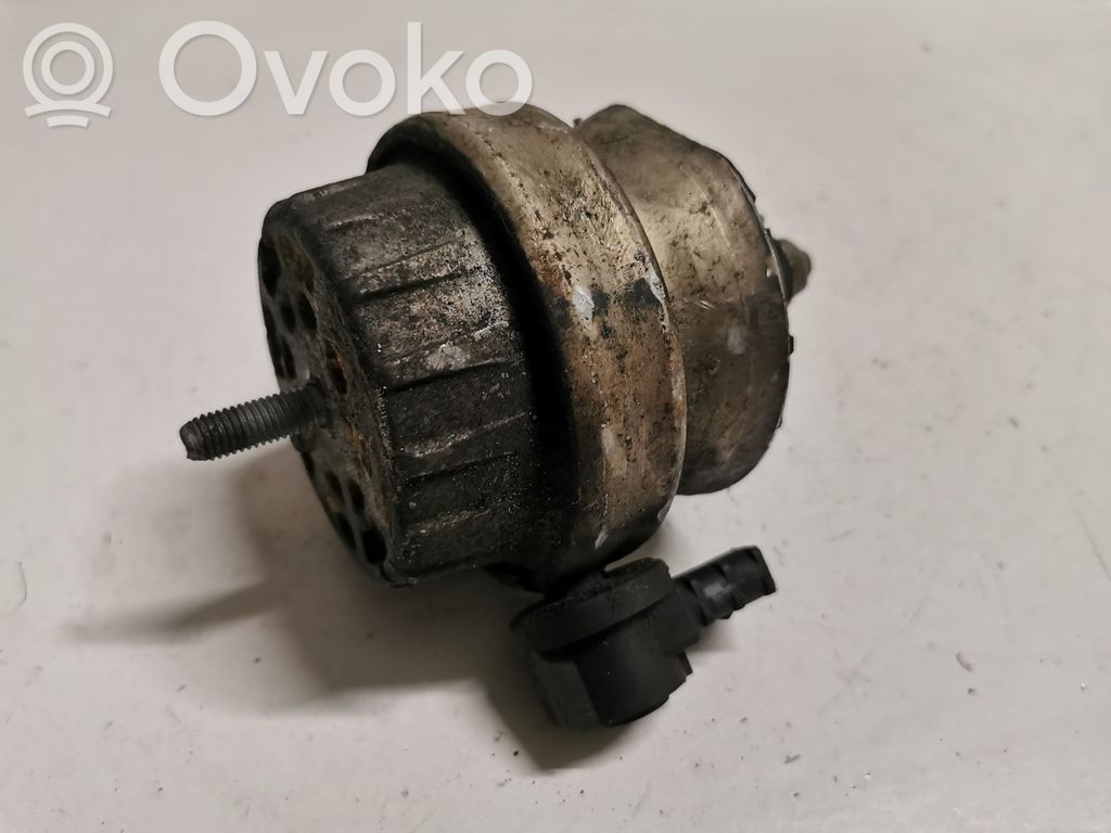Audi A6 S6 C6 4F Engine mount bracket 