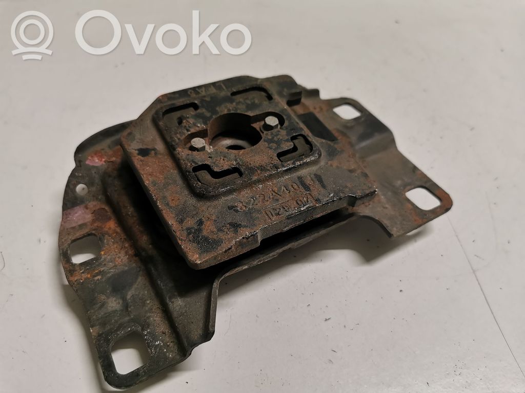 Ford Mondeo Mk III Engine mount bracket 