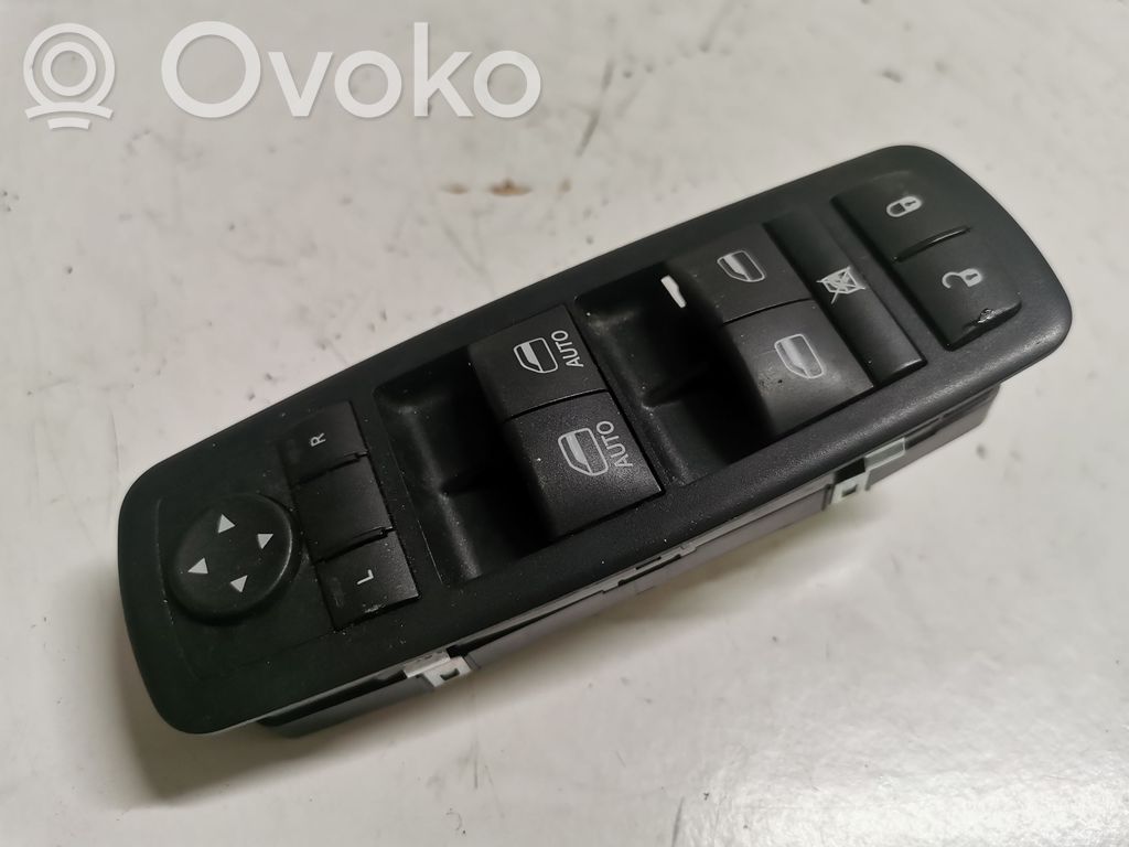 Dodge Durango Electric window control switch 