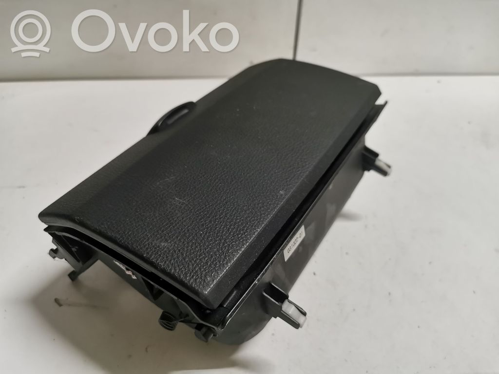 Mazda 6 Daiktadėžės (bordačioko) komplektas 