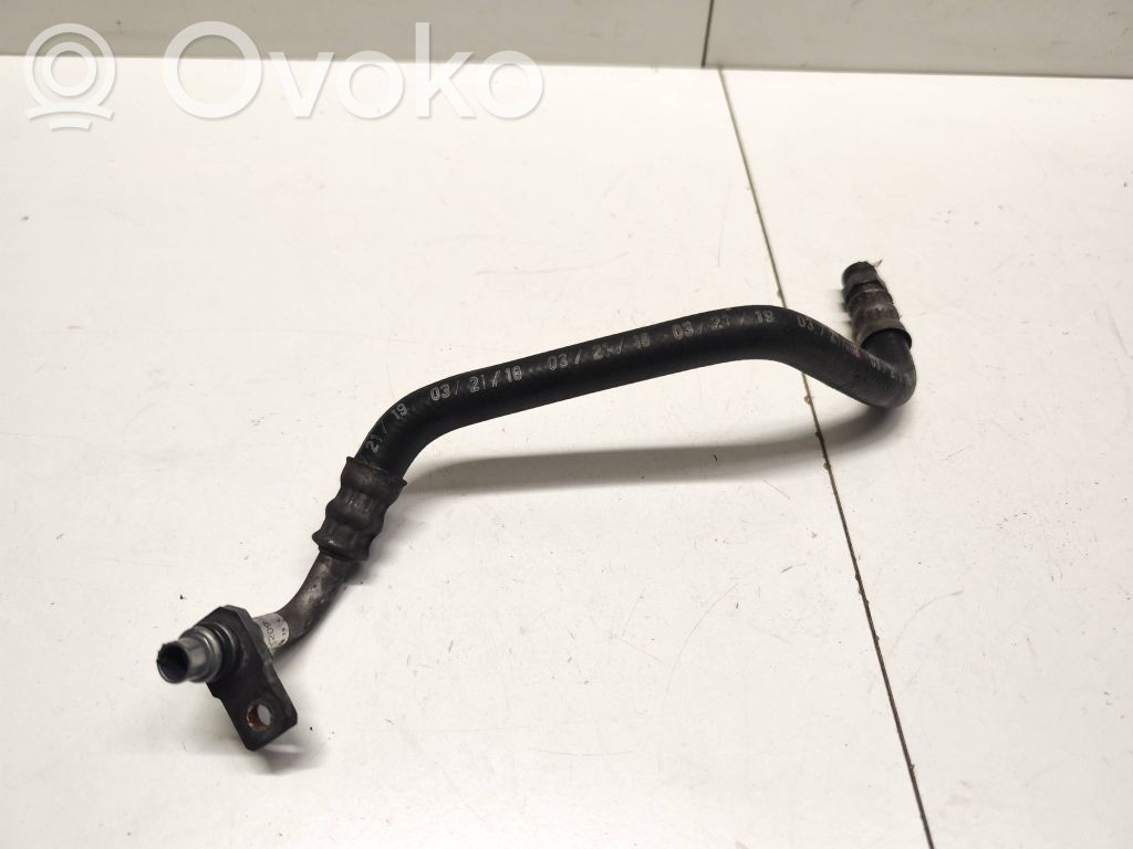 Porsche Macan (95B) Gearbox oil cooler pipe/hose 