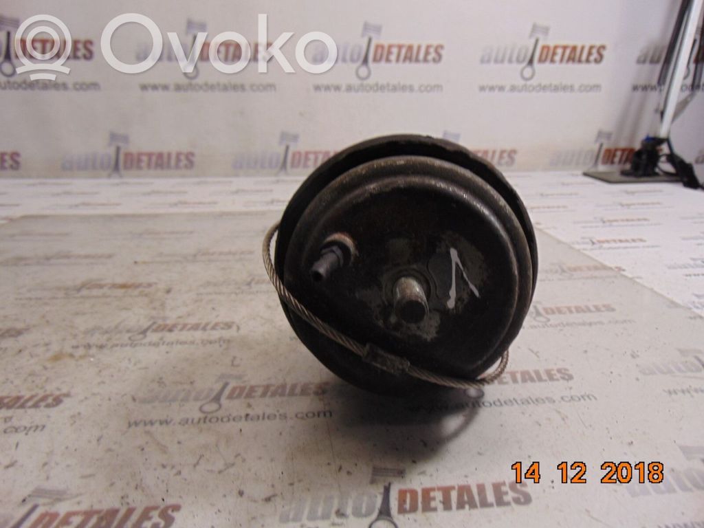 Engine mount bracket   30680751
