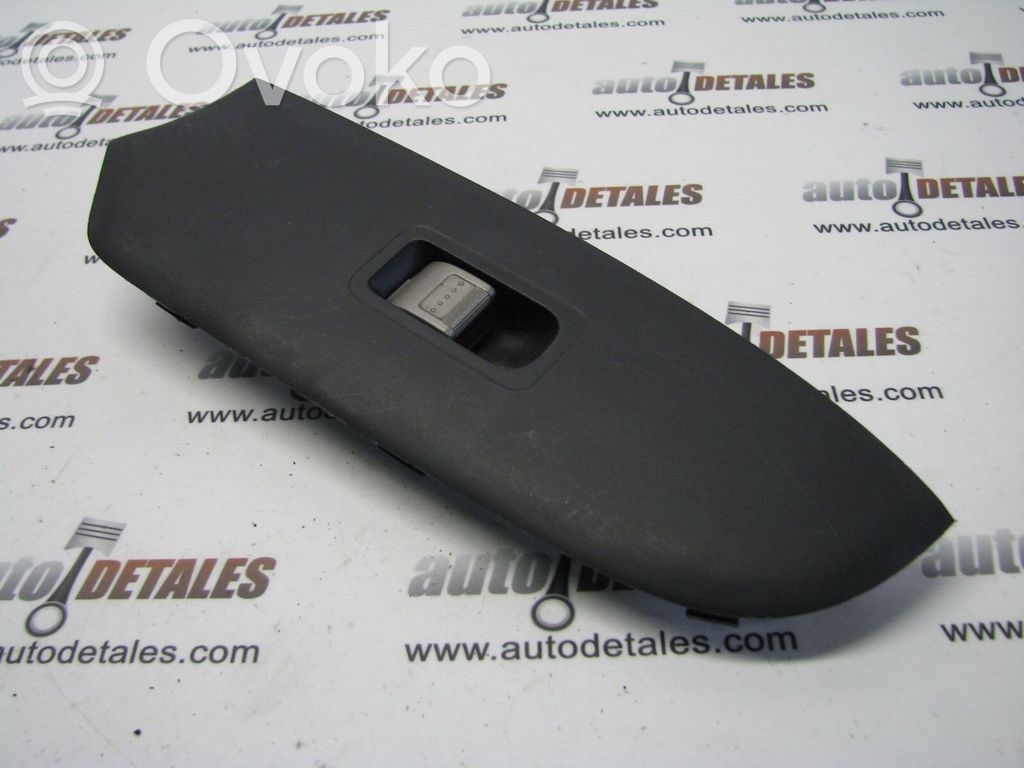 Honda CR-V Electric window control switch 
