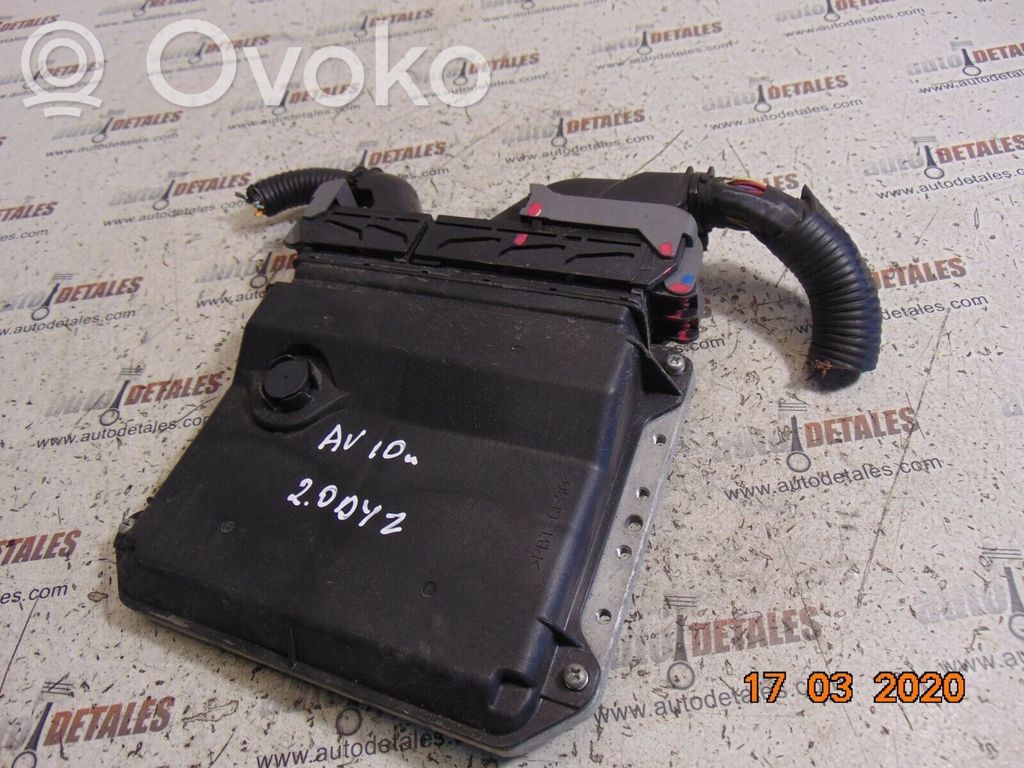 Toyota Avensis T270 Engine control unit/module 