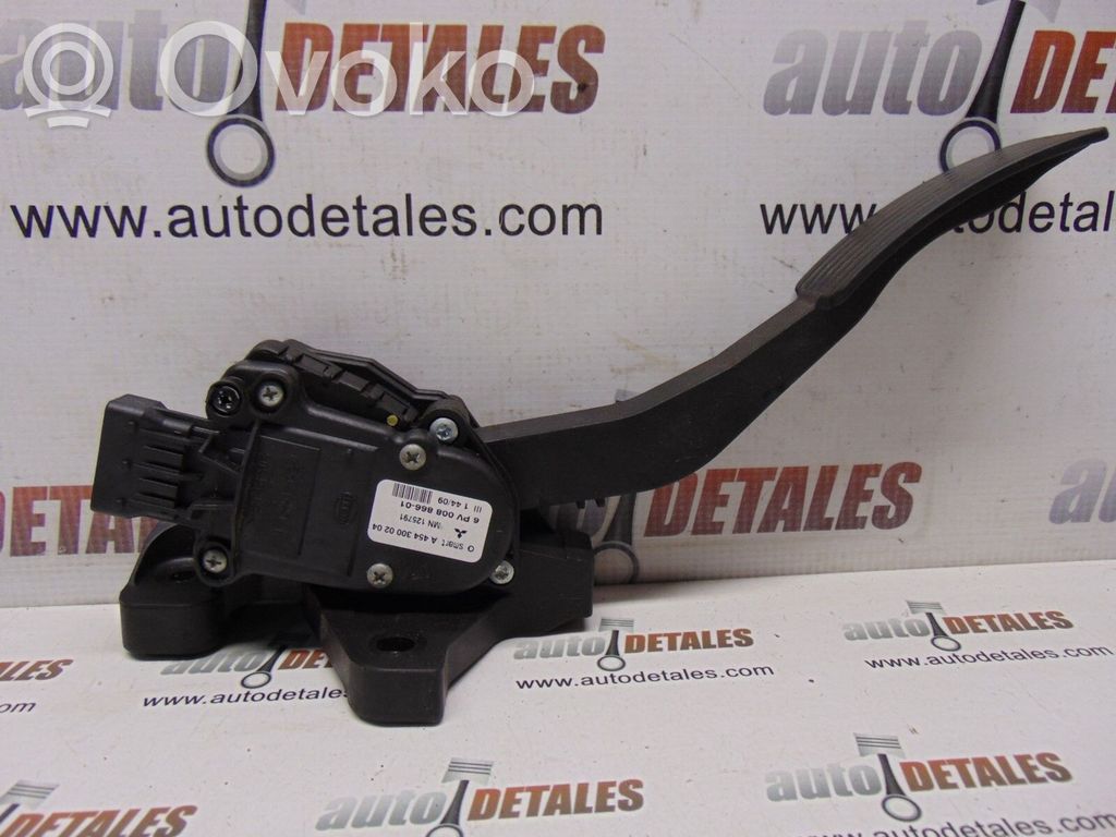 Mitsubishi Colt Accelerator throttle pedal 