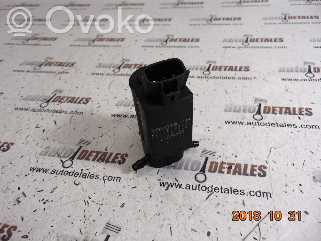 Toyota Corolla Verso E121 Windscreen/windshield washer pump 