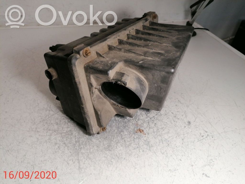 Ford Focus Air filter box 