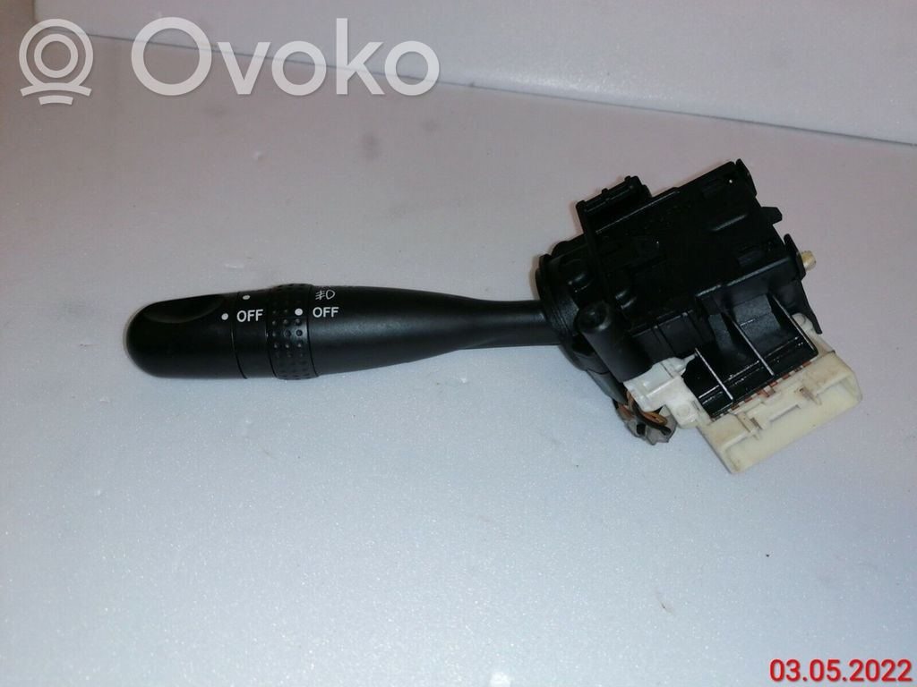 Toyota Corolla E120 E130 Leva indicatori 