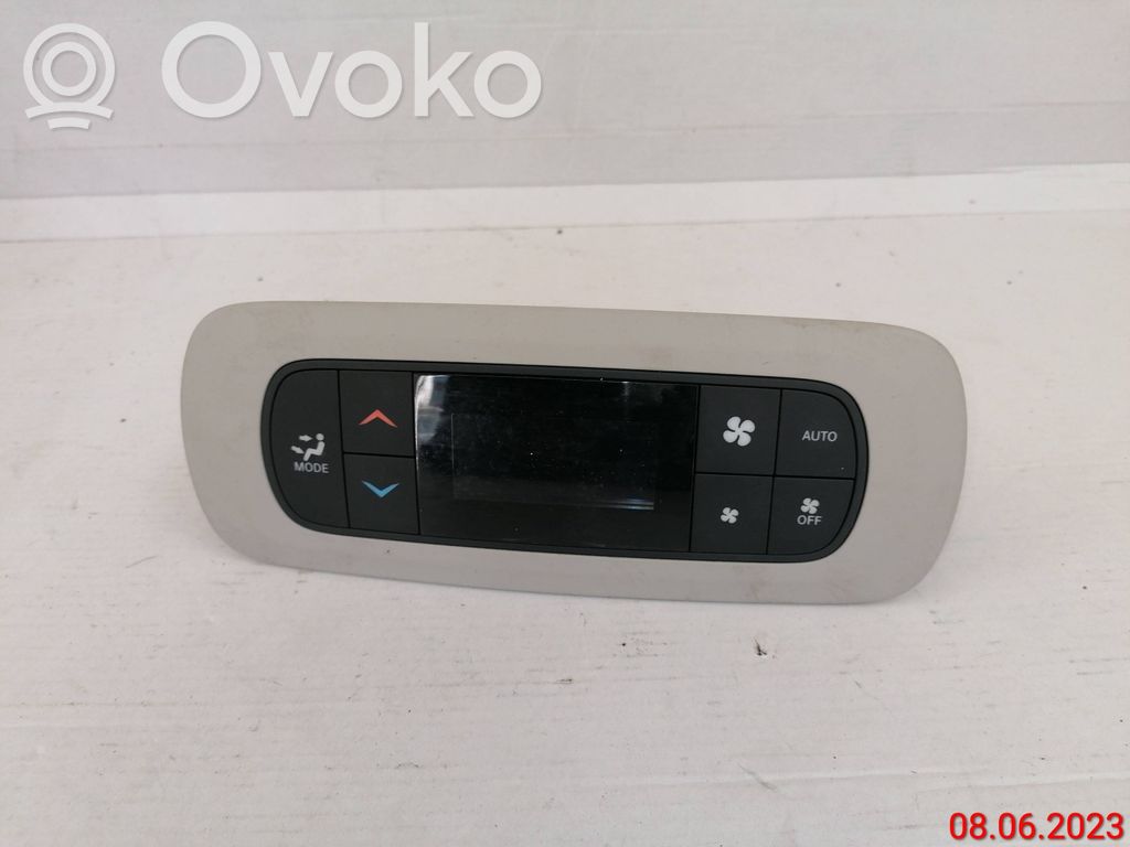 Chrysler Pacifica Climate control unit 