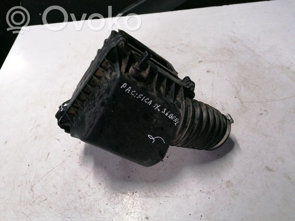 Chrysler Pacifica Air filter box 