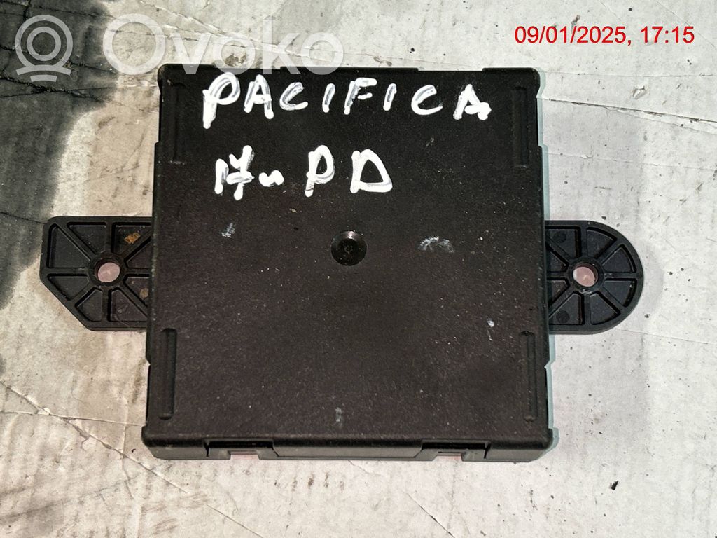 Chrysler Pacifica Unité de commande module de porte 