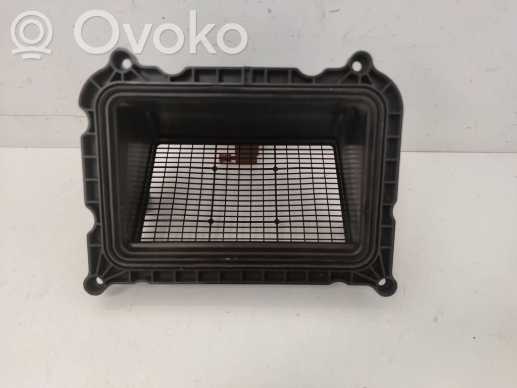 Audi e-tron Cabin air micro filter frame (part) 