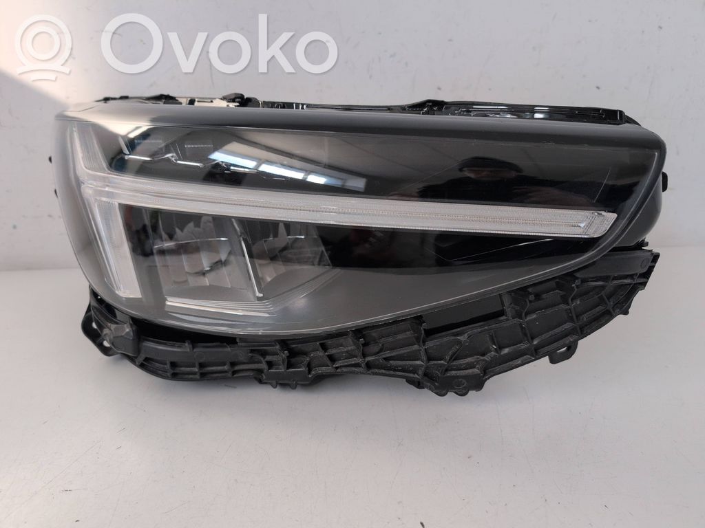 Volvo XC40 Scheinwerfer 