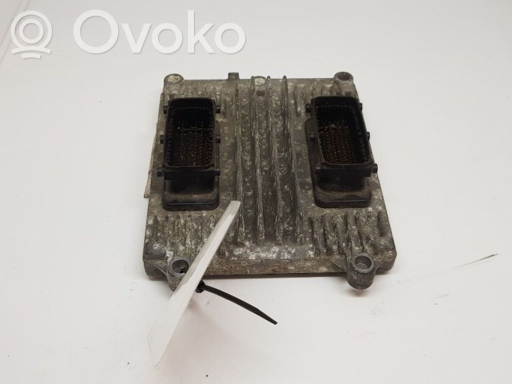 Opel Zafira A Engine control unit/module 