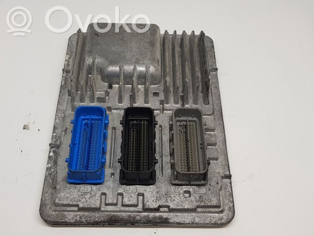 Unidad de control/módulo del motor   12670579,811839393