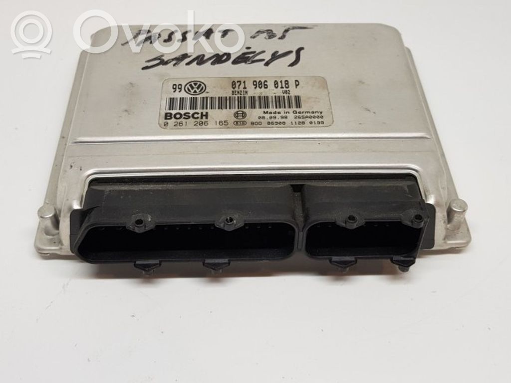Volkswagen PASSAT B5.5 Engine control unit/module 