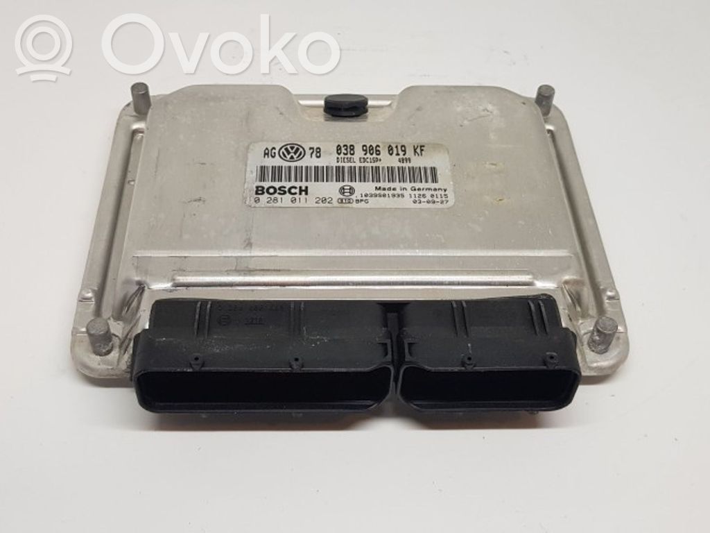 Volkswagen PASSAT B5 Engine control unit/module 