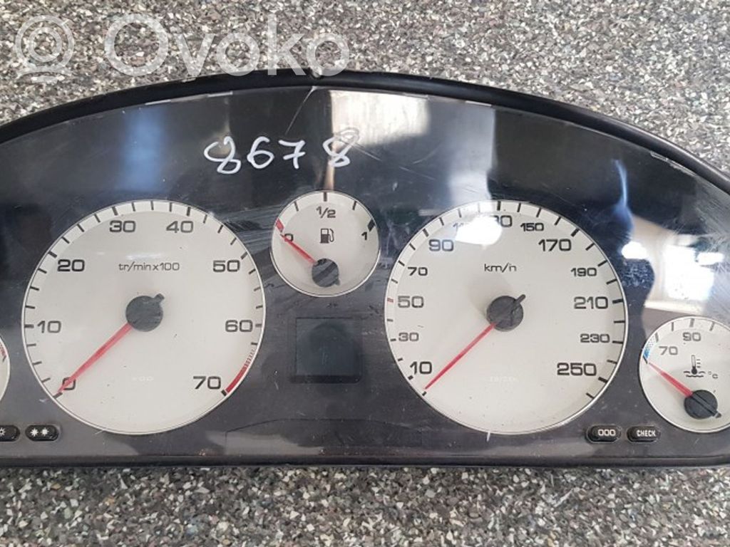 Peugeot 607 Speedometer (instrument cluster) 