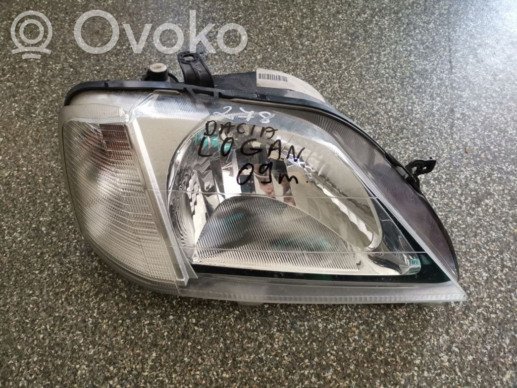 Dacia Logan I Headlight/headlamp 