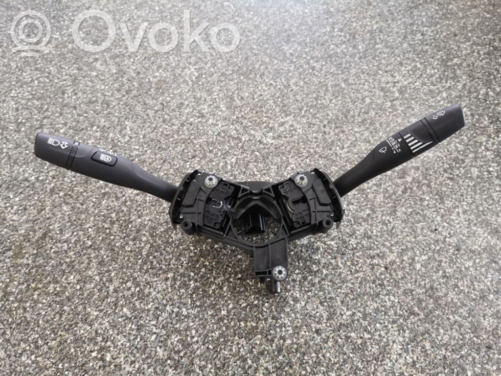Chevrolet Volt II Wiper turn signal indicator stalk/switch 