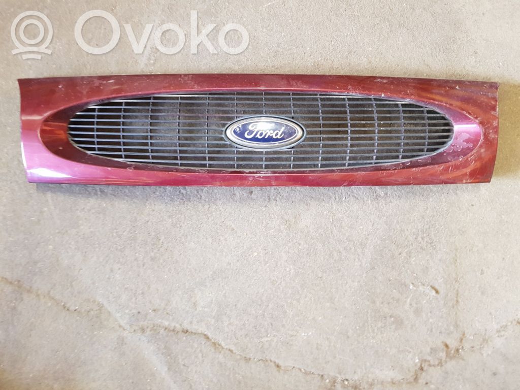 Ford Fiesta Augšējais režģis 