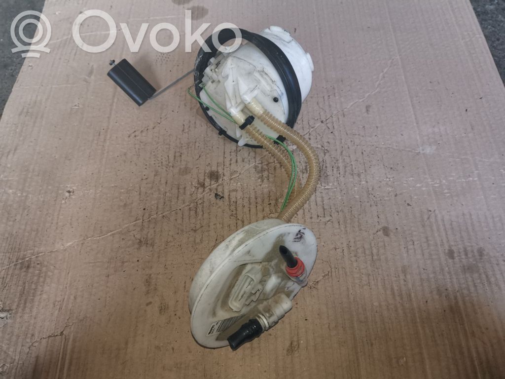 Ford Focus Fuel level sensor 