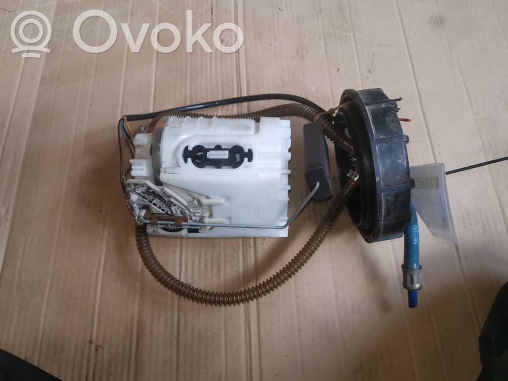 Volkswagen Polo III 6N 6N2 6NF Pompa paliwa w zbiorniku 