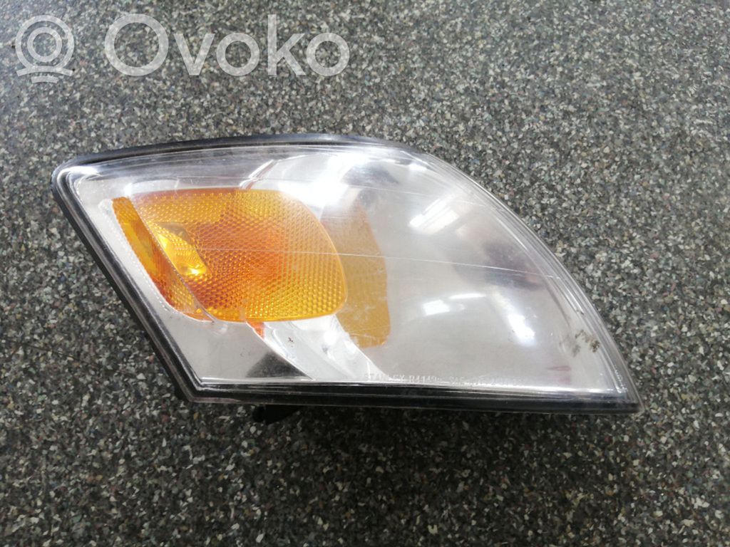 Mazda MPV Front indicator light 