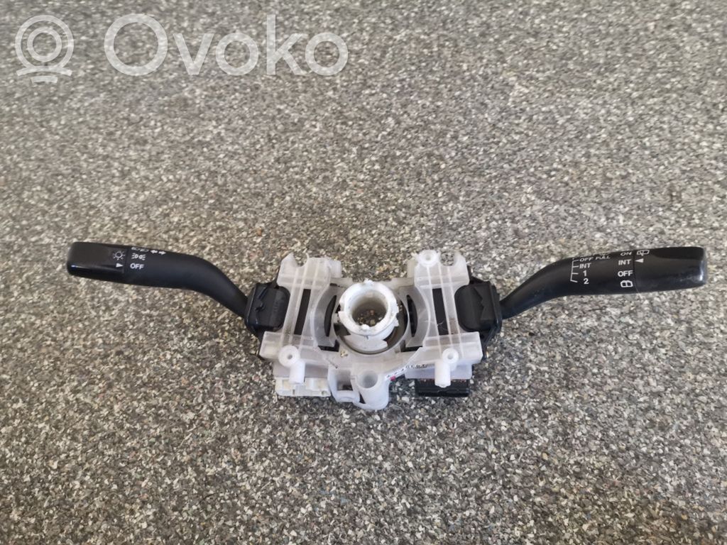 Mazda Premacy Wiper turn signal indicator stalk/switch 