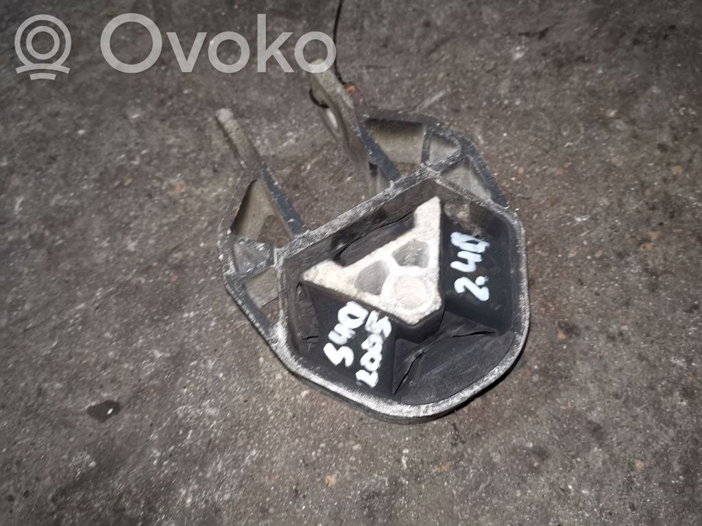 Volvo S40 Engine mount bracket 