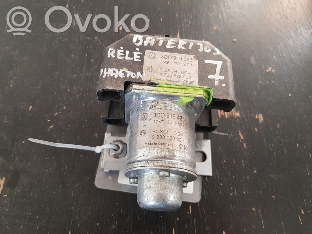 Volkswagen Phaeton Charging relay 
