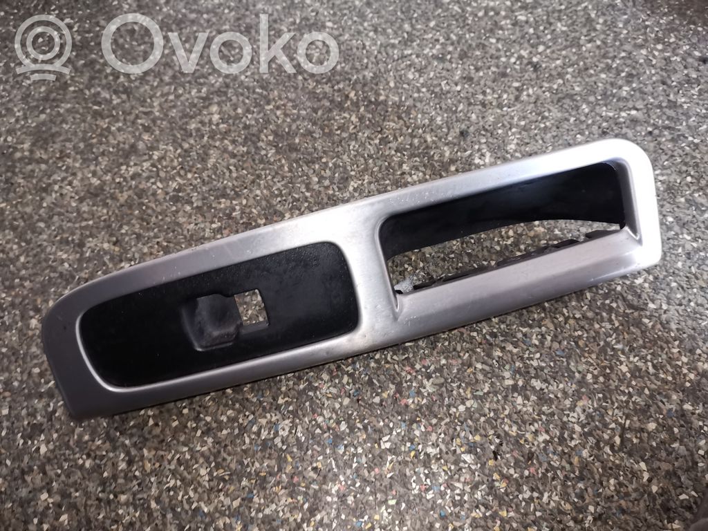Volvo V50 Front door window switch trim 