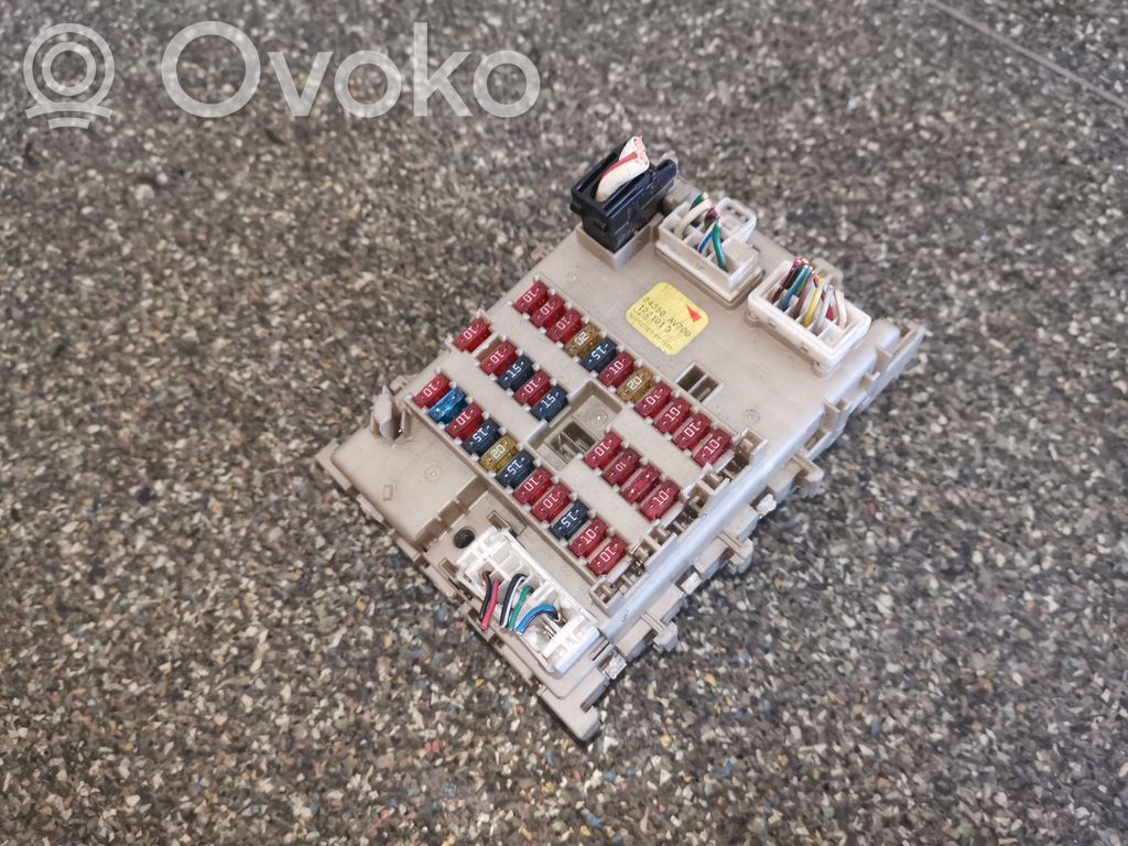 Nissan Primera Fuse module 