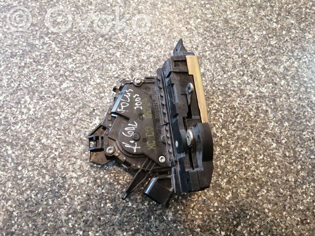 Ford Focus Front door lock 