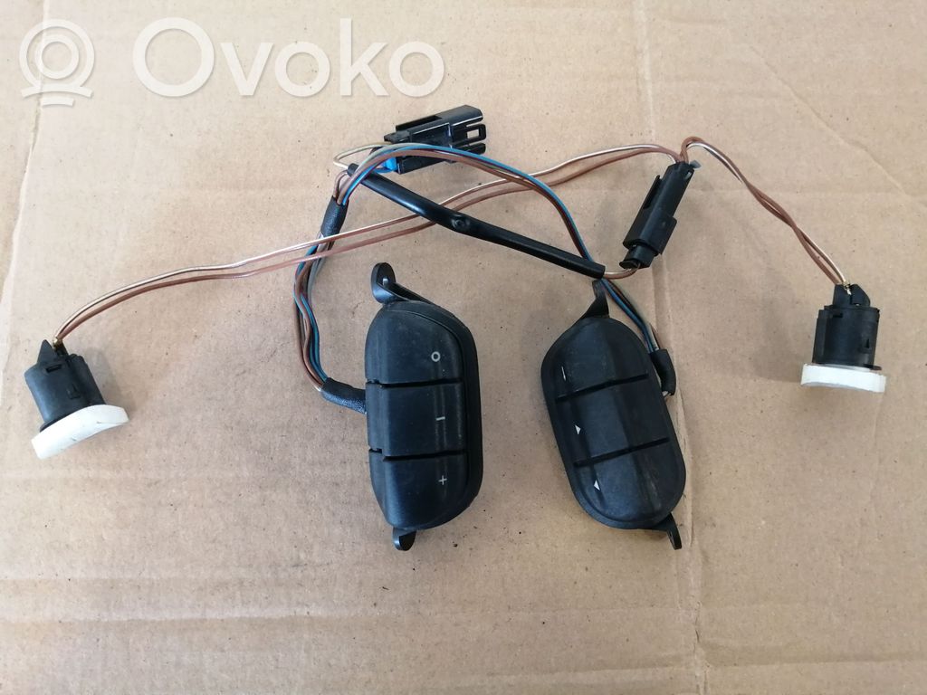 Opel Vectra B Steering wheel buttons/switches 
