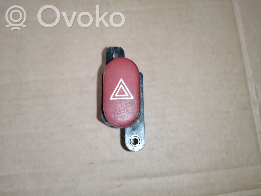 Renault Laguna I Hazard light switch 