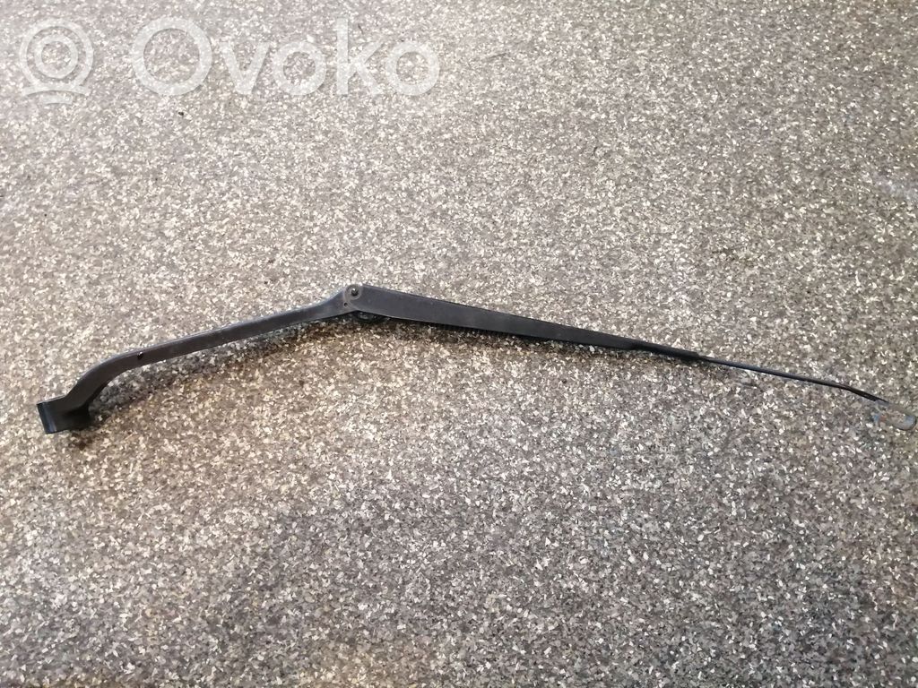 Toyota RAV 4 (XA20) Priekšējā loga tīrītāja kājiņa 