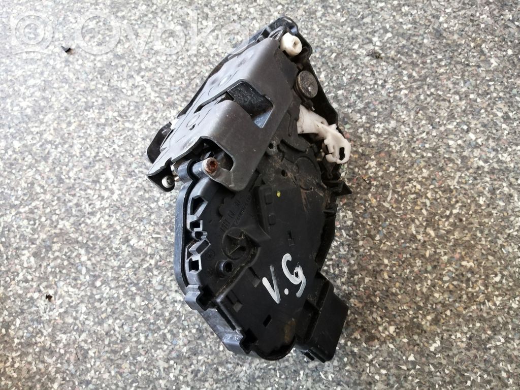 Volvo V50 Priekinė durų spyna 