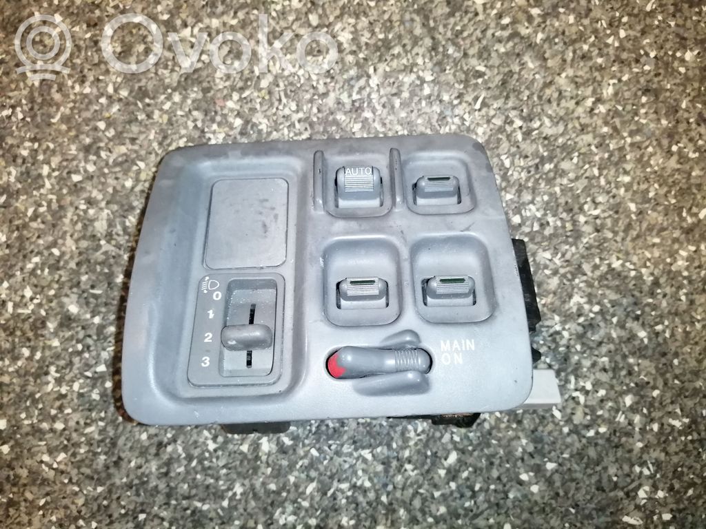 Honda CR-V Hazard light switch 