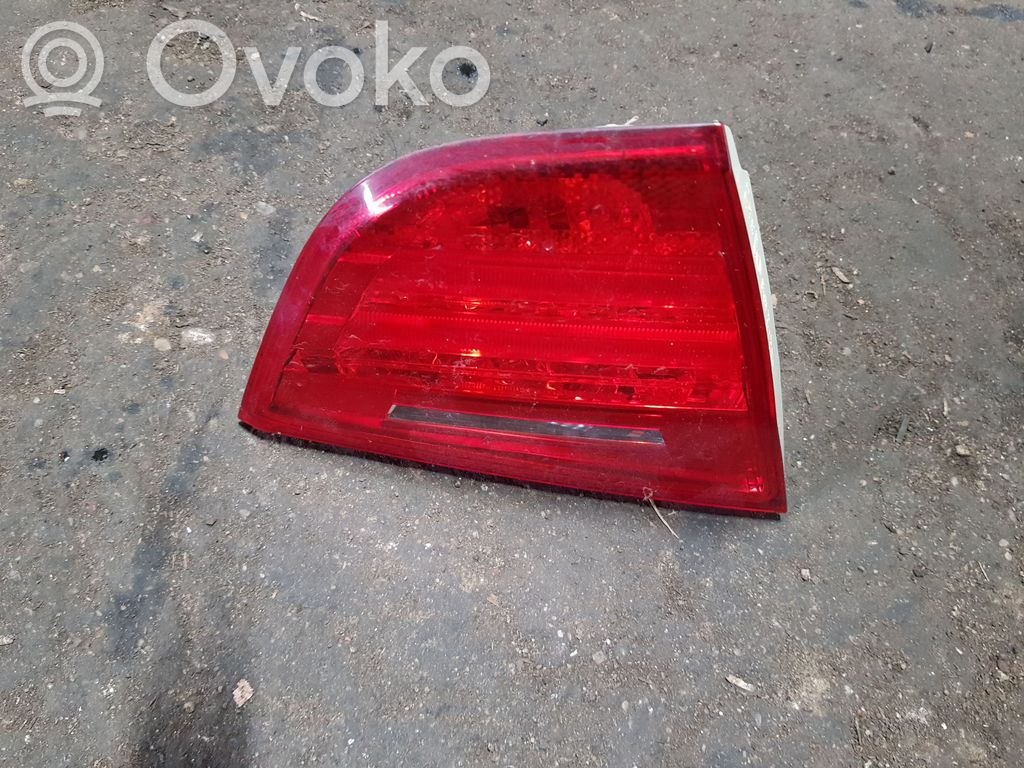 BMW 3 E90 E91 Galinis žibintas dangtyje 