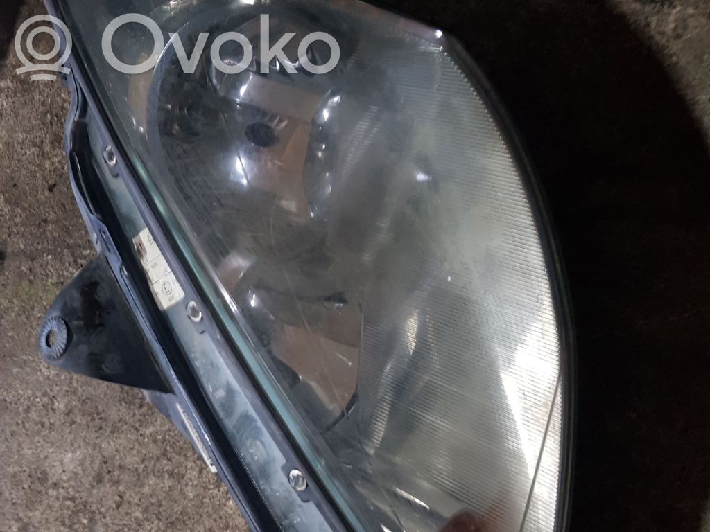 Ford Focus Headlight/headlamp 