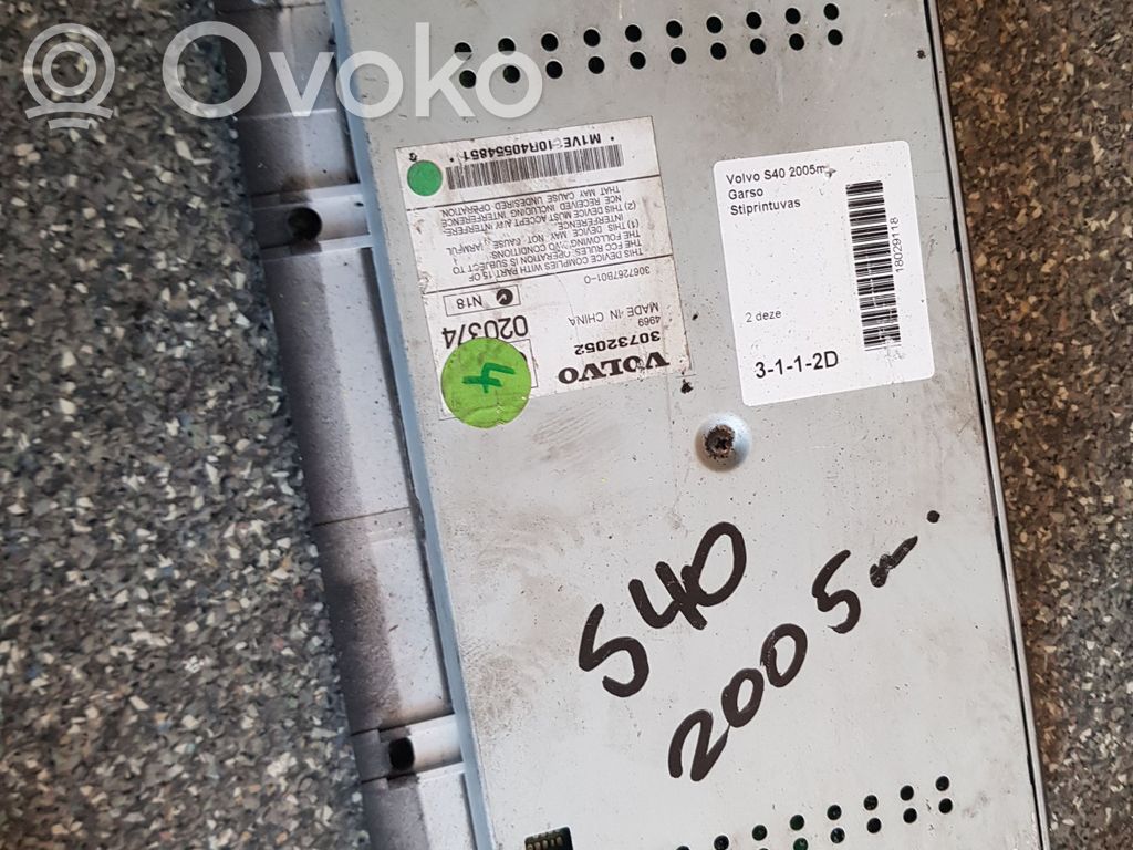 Volvo V50 Sound amplifier 