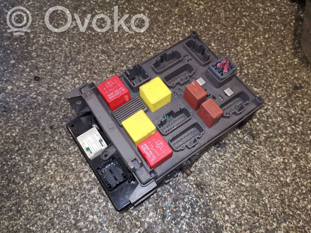 Renault Vel Satis Saugiklių blokas 
