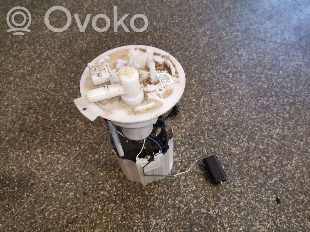 Bomba interna de combustible   13592383