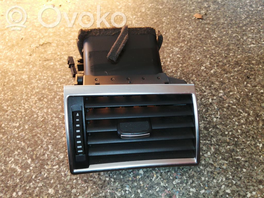Audi A8 S8 D3 4E Šoninės oro grotelės 