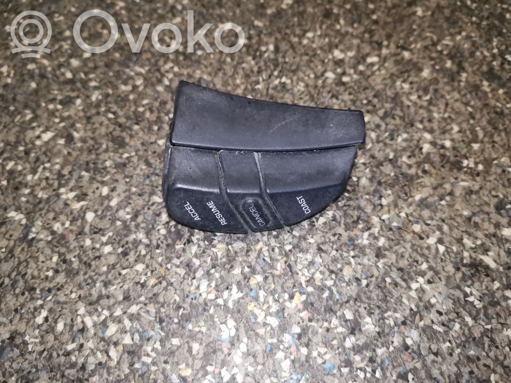 Chrysler Voyager Steering wheel buttons/switches 
