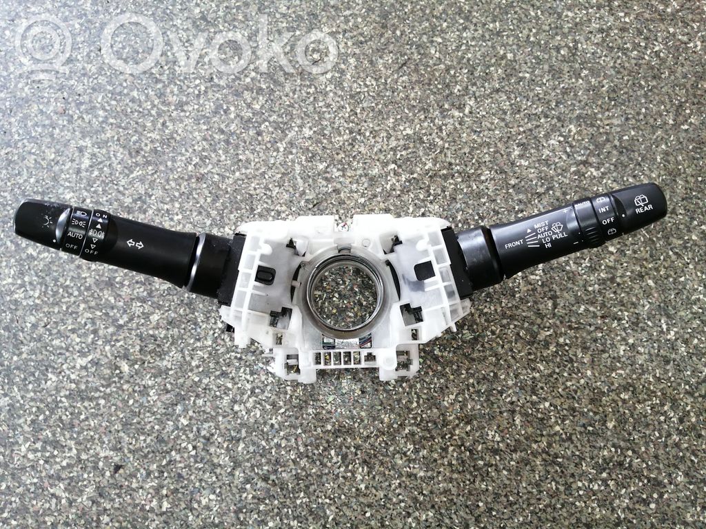 Mitsubishi Outlander Rokturu komplekts 