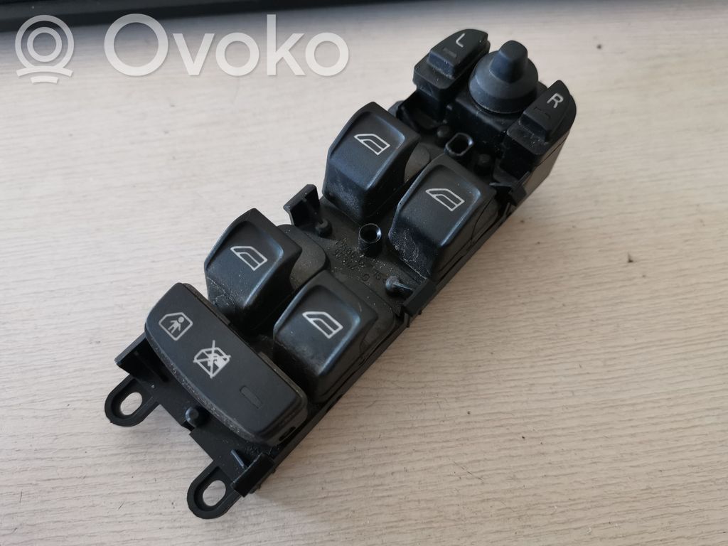 Volvo V70 Electric window control switch 