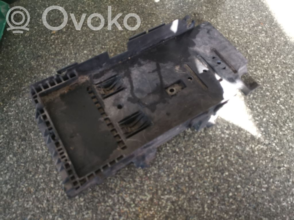 Ford S-MAX Półka akumulatora 